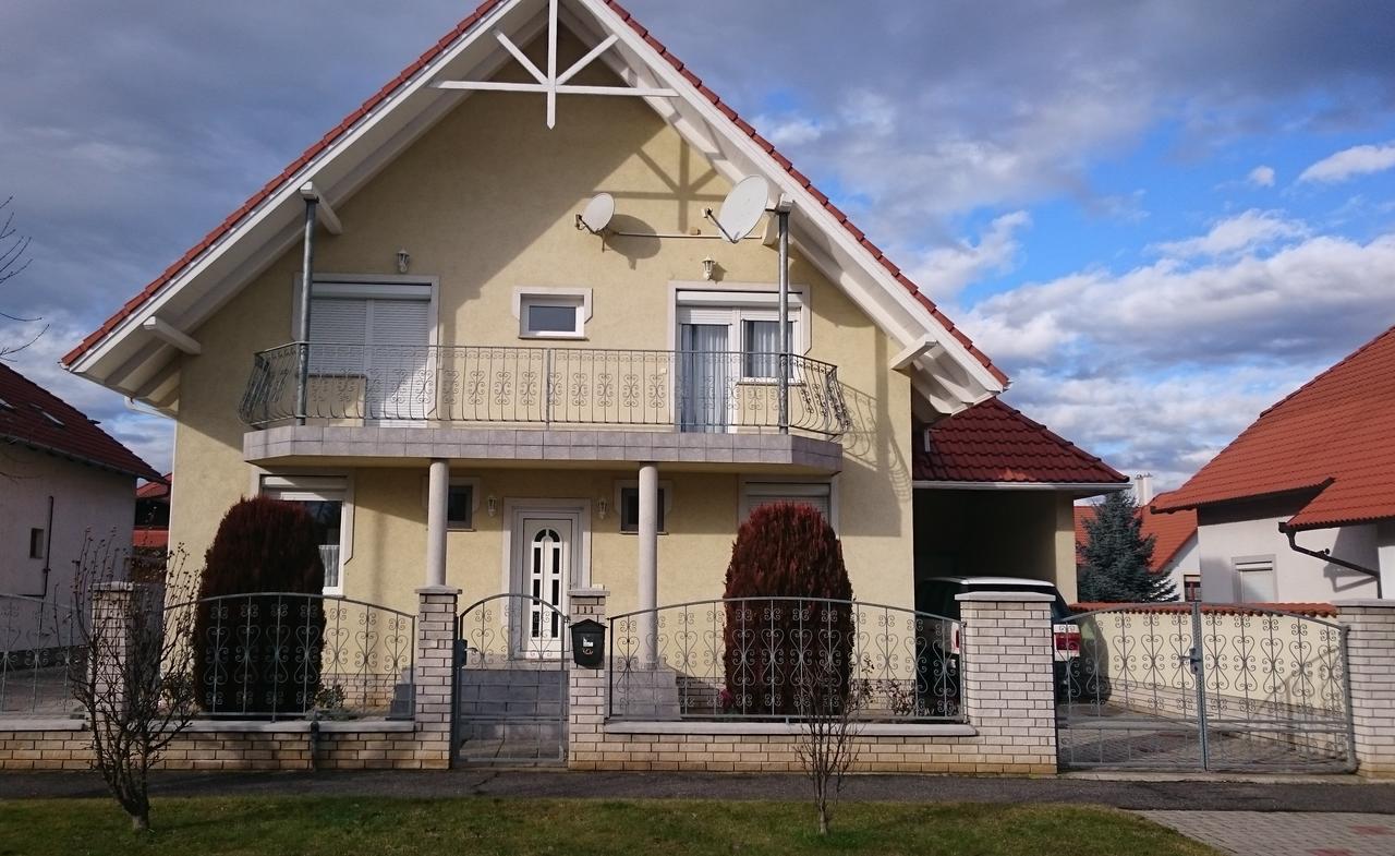 Natalie Appartment Buk Luaran gambar