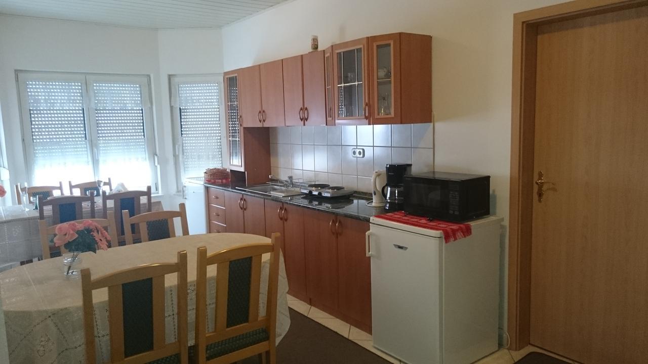 Natalie Appartment Buk Luaran gambar